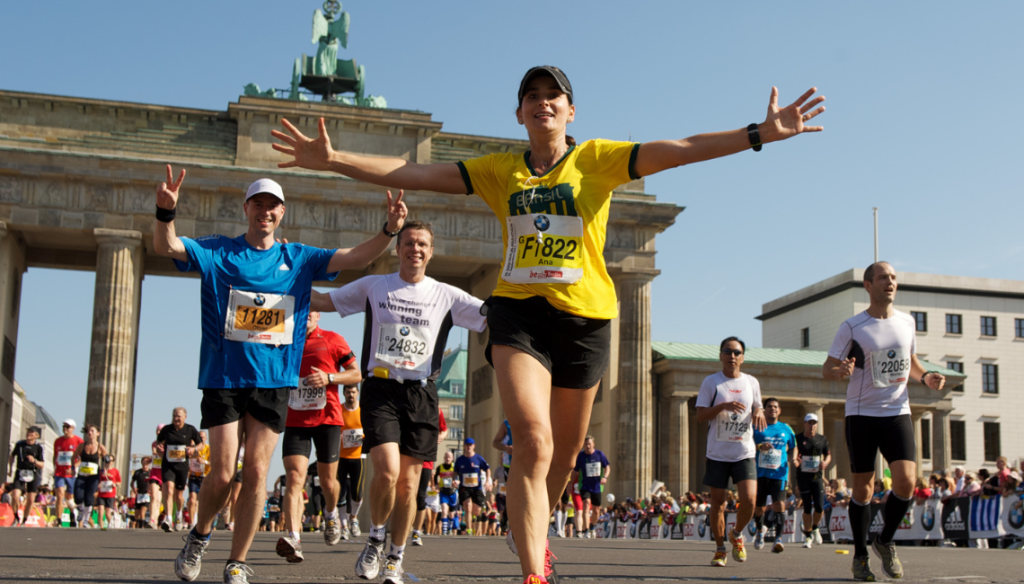 Vill du springa en snabb och trevlig höstmara är Berlin det perfekta resmålet. Banan är flack, temperaturen behaglig, gatorna breda och du har hela sommaren på dig att komma i form.